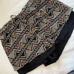 BCBG tie waist shorts